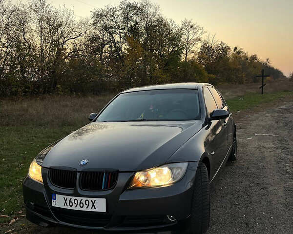 Серый БМВ 3 Серия, объемом двигателя 2 л и пробегом 230 тыс. км за 5900 $, фото 9 на Automoto.ua