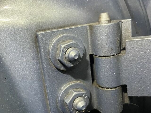 БМВ 3 Серия 2006 в Чернигове на Automoto.ua Серый БМВ 3 Серия, объемом двигателя 2 л и пробегом 260 тыс. км за 7500 $, фото 8 на Automoto.ua