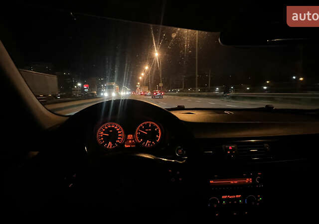 Серый БМВ 3 Серия, объемом двигателя 2.99 л и пробегом 332 тыс. км за 8400 $, фото 7 на Automoto.ua