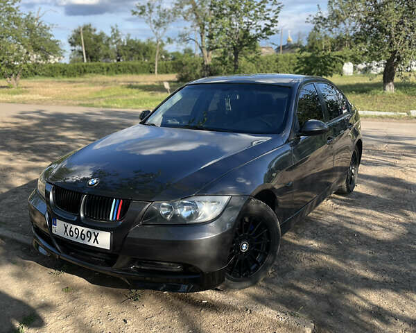 Серый БМВ 3 Серия, объемом двигателя 2 л и пробегом 230 тыс. км за 5900 $, фото 1 на Automoto.ua