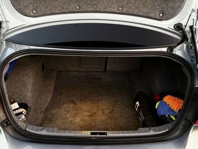 Серый БМВ 3 Серия, объемом двигателя 2 л и пробегом 194 тыс. км за 9000 $, фото 5 на Automoto.ua