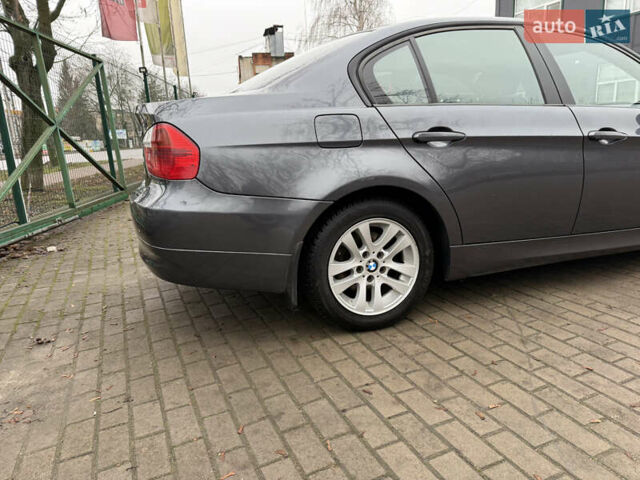 Серый БМВ 3 Серия, объемом двигателя 2 л и пробегом 126 тыс. км за 6999 $, фото 9 на Automoto.ua