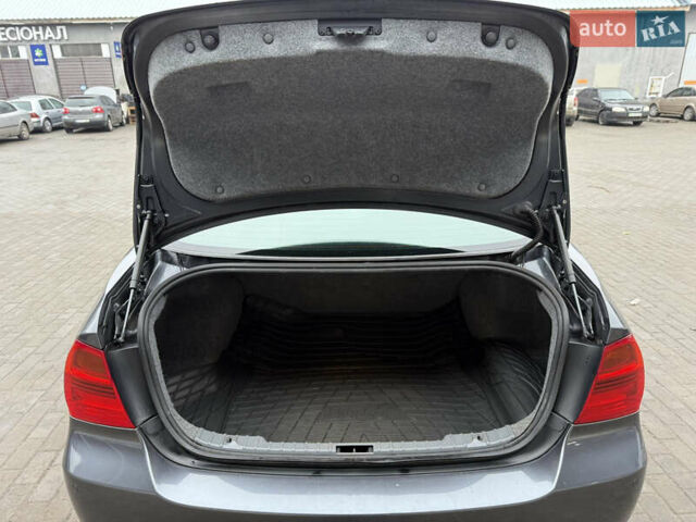 Серый БМВ 3 Серия, объемом двигателя 2 л и пробегом 126 тыс. км за 6999 $, фото 27 на Automoto.ua