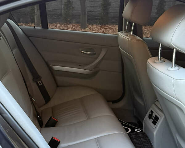 Серый БМВ 3 Серия, объемом двигателя 2 л и пробегом 405 тыс. км за 7999 $, фото 37 на Automoto.ua