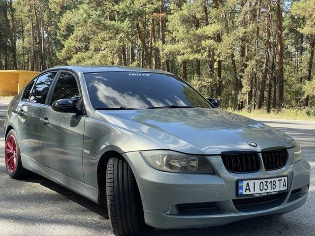 Серый БМВ 3 Серия, объемом двигателя 2 л и пробегом 270 тыс. км за 6600 $, фото 4 на Automoto.ua