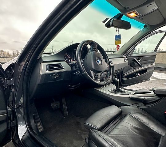 Серый БМВ 3 Серия, объемом двигателя 2 л и пробегом 198 тыс. км за 7600 $, фото 8 на Automoto.ua