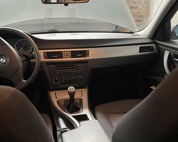 БМВ 3 Серия 2006 в Чернигове на Automoto.ua Серый БМВ 3 Серия, объемом двигателя 2 л и пробегом 260 тыс. км за 7500 $, фото 5 на Automoto.ua