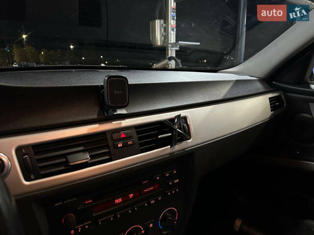 Серый БМВ 3 Серия, объемом двигателя 2 л и пробегом 220 тыс. км за 6350 $, фото 17 на Automoto.ua