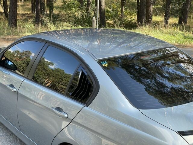 Серый БМВ 3 Серия, объемом двигателя 2 л и пробегом 270 тыс. км за 6600 $, фото 11 на Automoto.ua