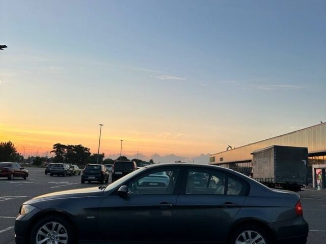 Серый БМВ 3 Серия, объемом двигателя 2 л и пробегом 345 тыс. км за 5300 $, фото 4 на Automoto.ua