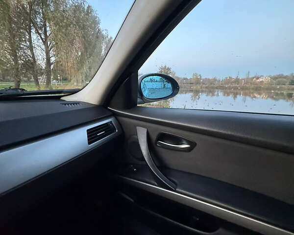 Серый БМВ 3 Серия, объемом двигателя 2 л и пробегом 239 тыс. км за 7000 $, фото 20 на Automoto.ua