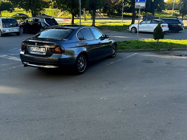 Серый БМВ 3 Серия, объемом двигателя 2 л и пробегом 274 тыс. км за 6800 $, фото 5 на Automoto.ua