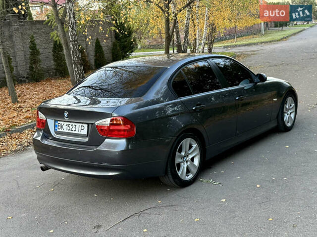 Серый БМВ 3 Серия, объемом двигателя 2 л и пробегом 405 тыс. км за 7999 $, фото 24 на Automoto.ua