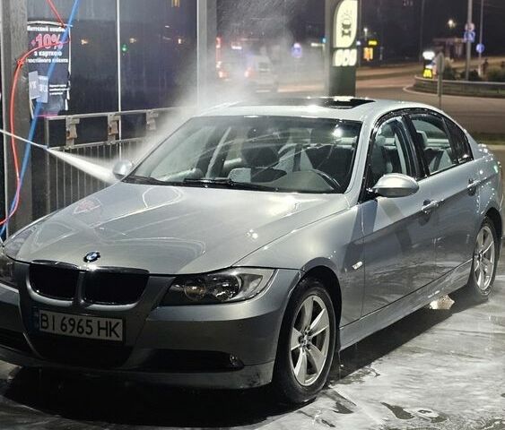Серый БМВ 3 Серия, объемом двигателя 2 л и пробегом 250 тыс. км за 6000 $, фото 3 на Automoto.ua