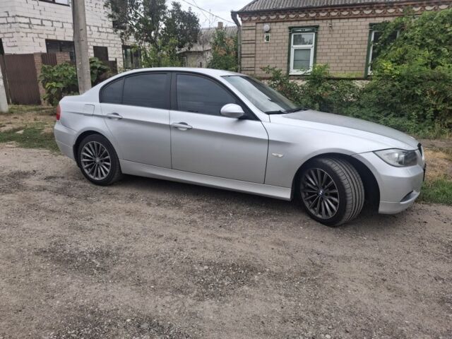 Сірий БМВ 3 Серія, об'ємом двигуна 2 л та пробігом 300 тис. км за 7199 $, фото 1 на Automoto.ua