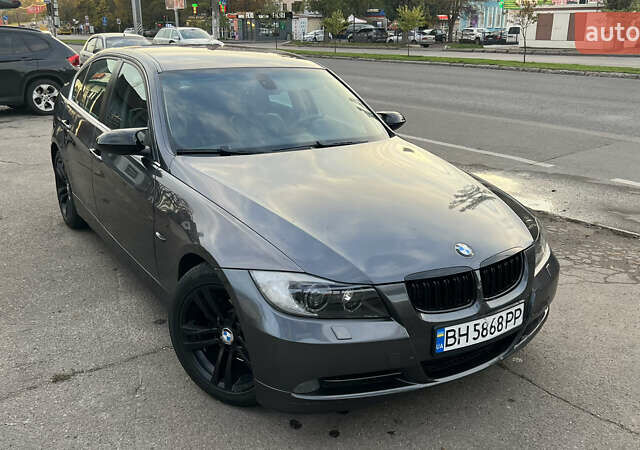 Серый БМВ 3 Серия, объемом двигателя 2.99 л и пробегом 332 тыс. км за 8400 $, фото 1 на Automoto.ua