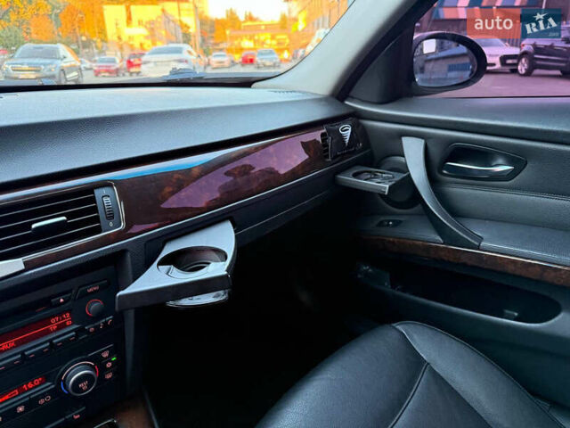 Серый БМВ 3 Серия, объемом двигателя 2 л и пробегом 225 тыс. км за 6600 $, фото 17 на Automoto.ua