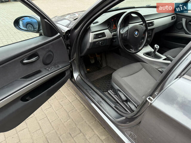 Серый БМВ 3 Серия, объемом двигателя 2 л и пробегом 126 тыс. км за 6999 $, фото 25 на Automoto.ua