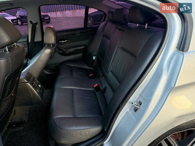 Серый БМВ 3 Серия, объемом двигателя 2 л и пробегом 225 тыс. км за 6600 $, фото 9 на Automoto.ua