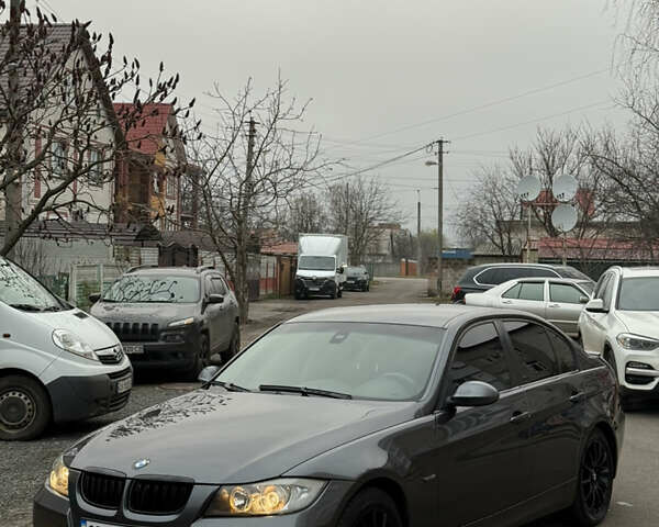 Серый БМВ 3 Серия, объемом двигателя 2 л и пробегом 256 тыс. км за 7500 $, фото 37 на Automoto.ua