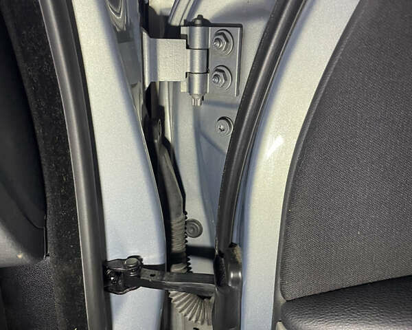 БМВ 3 Серия 2006 в Чернигове на Automoto.ua Серый БМВ 3 Серия, объемом двигателя 2 л и пробегом 260 тыс. км за 7500 $, фото 16 на Automoto.ua