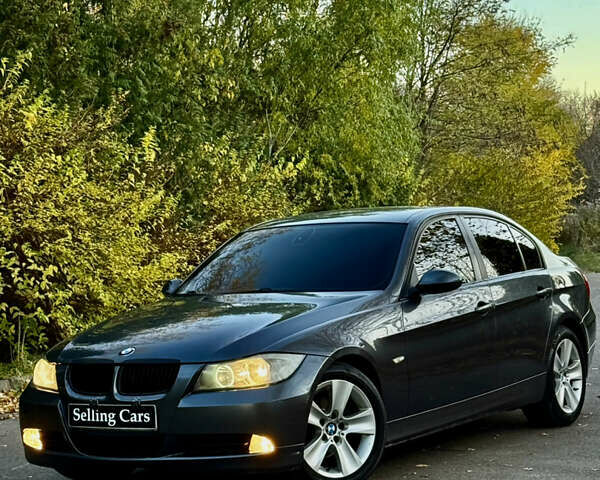 Серый БМВ 3 Серия, объемом двигателя 2 л и пробегом 405 тыс. км за 7999 $, фото 7 на Automoto.ua