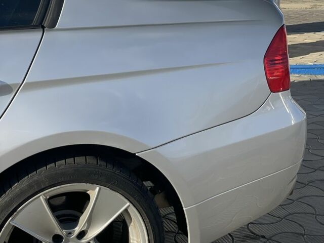 Серый БМВ 3 Серия, объемом двигателя 2 л и пробегом 246 тыс. км за 7000 $, фото 6 на Automoto.ua