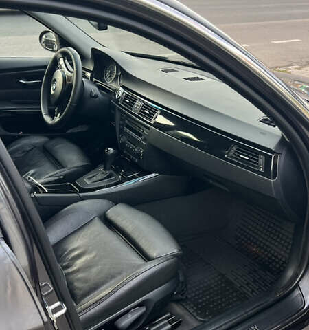 Серый БМВ 3 Серия, объемом двигателя 2.99 л и пробегом 332 тыс. км за 8400 $, фото 3 на Automoto.ua