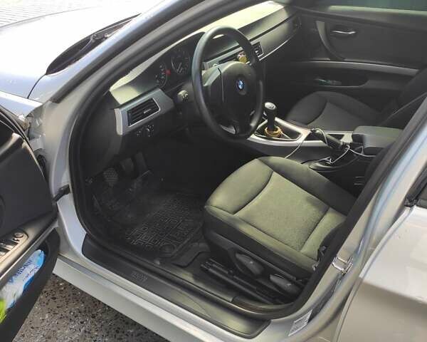 Сірий БМВ 3 Серія, об'ємом двигуна 2 л та пробігом 190 тис. км за 7200 $, фото 1 на Automoto.ua