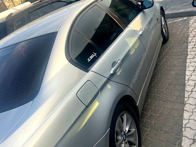 Серый БМВ 3 Серия, объемом двигателя 2 л и пробегом 175 тыс. км за 2500 $, фото 3 на Automoto.ua