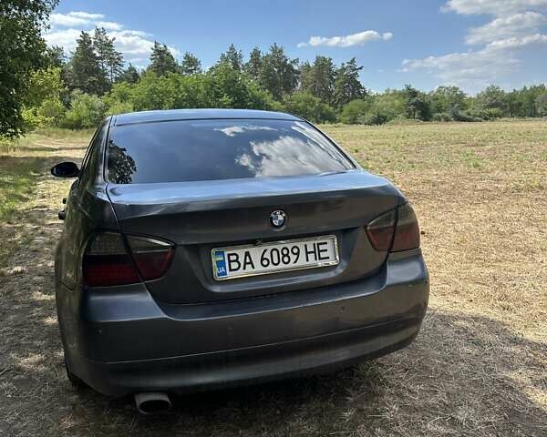 Серый БМВ 3 Серия, объемом двигателя 2 л и пробегом 293 тыс. км за 5500 $, фото 2 на Automoto.ua
