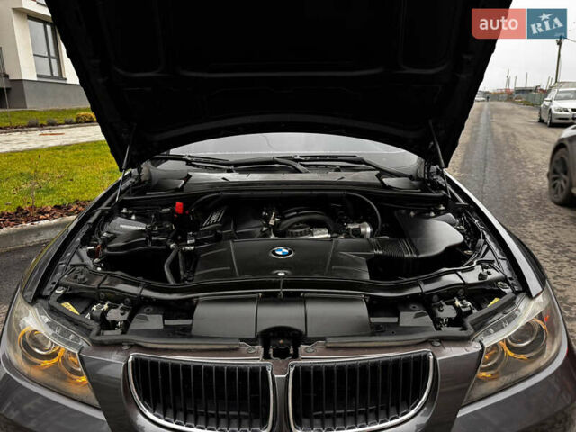 Сірий БМВ 3 Серія, об'ємом двигуна 2 л та пробігом 282 тис. км за 5999 $, фото 41 на Automoto.ua