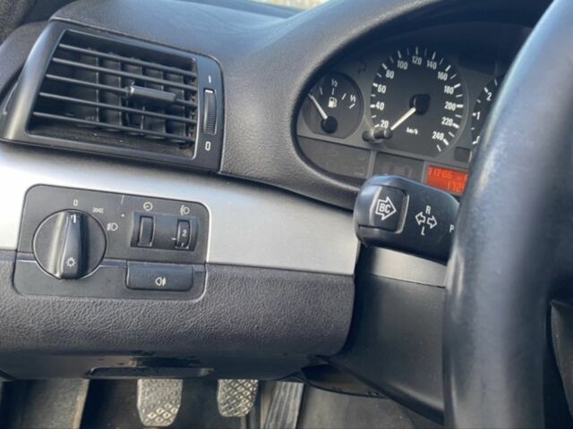 Сірий БМВ 3 Серія, об'ємом двигуна 1.8 л та пробігом 150 тис. км за 4000 $, фото 7 на Automoto.ua