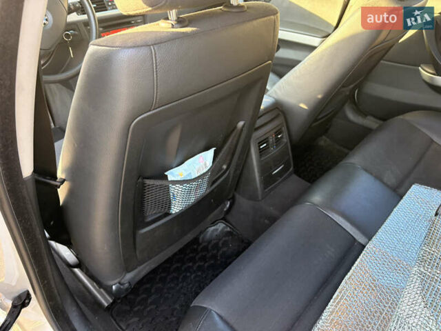 Серый БМВ 3 Серия, объемом двигателя 2.5 л и пробегом 100 тыс. км за 8500 $, фото 18 на Automoto.ua