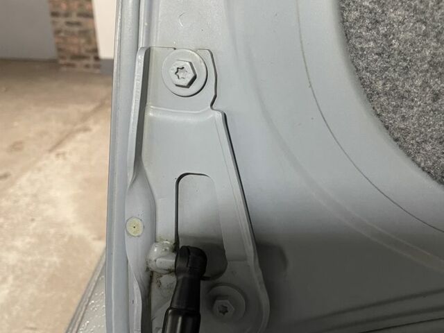 БМВ 3 Серия 2006 в Чернигове на Automoto.ua Серый БМВ 3 Серия, объемом двигателя 2 л и пробегом 260 тыс. км за 7500 $, фото 12 на Automoto.ua