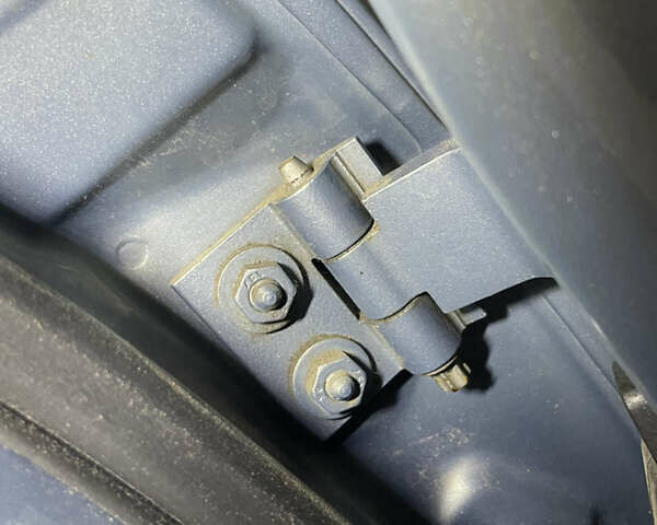 БМВ 3 Серия 2006 в Чернигове на Automoto.ua Серый БМВ 3 Серия, объемом двигателя 2 л и пробегом 260 тыс. км за 7500 $, фото 11 на Automoto.ua