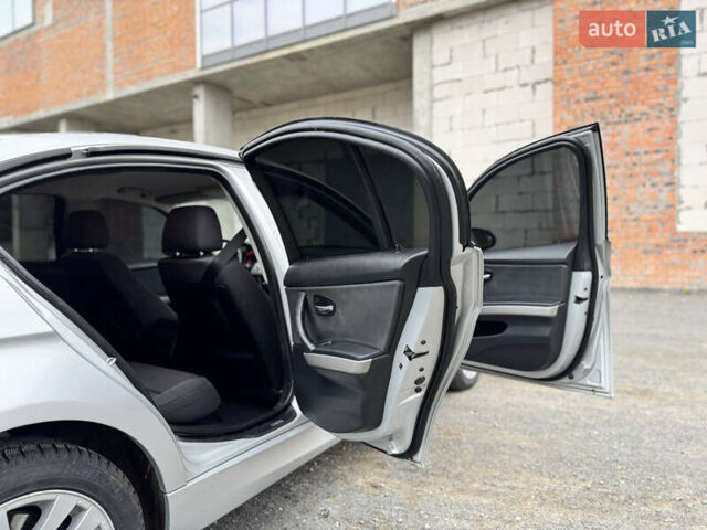 Серый БМВ 3 Серия, объемом двигателя 2 л и пробегом 303 тыс. км за 5500 $, фото 27 на Automoto.ua