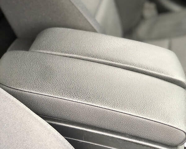 Сірий БМВ 3 Серія, об'ємом двигуна 2 л та пробігом 271 тис. км за 8200 $, фото 45 на Automoto.ua