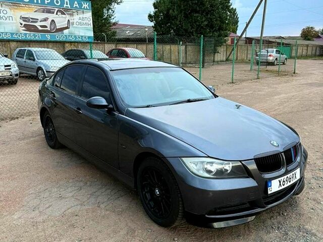 БМВ 3 Серия 2007 в Новомиргороде на Automoto.ua Серый БМВ 3 Серия, объемом двигателя 2 л и пробегом 234 тыс. км за 5800 $, фото 1 на Automoto.ua