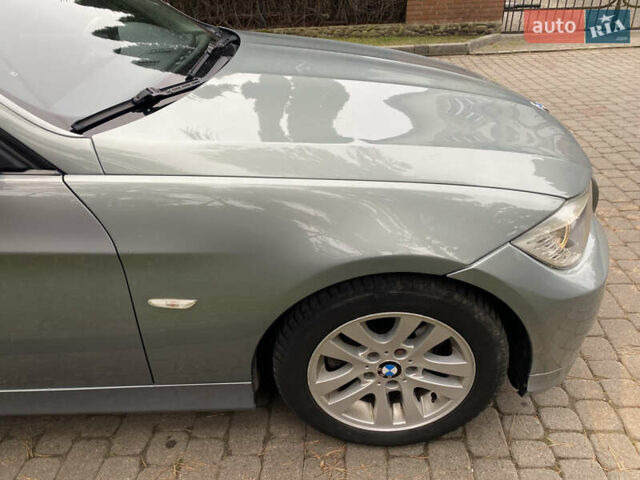 Серый БМВ 3 Серия, объемом двигателя 2 л и пробегом 217 тыс. км за 8500 $, фото 13 на Automoto.ua