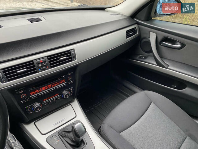 Серый БМВ 3 Серия, объемом двигателя 2 л и пробегом 217 тыс. км за 8500 $, фото 106 на Automoto.ua