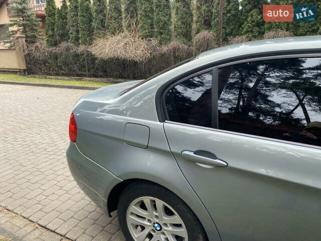 Серый БМВ 3 Серия, объемом двигателя 2 л и пробегом 217 тыс. км за 8500 $, фото 15 на Automoto.ua