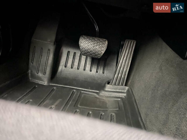 Серый БМВ 3 Серия, объемом двигателя 2 л и пробегом 217 тыс. км за 8500 $, фото 77 на Automoto.ua