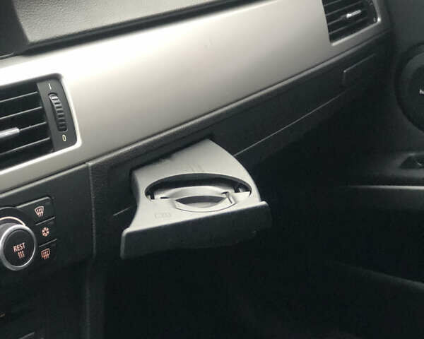 Сірий БМВ 3 Серія, об'ємом двигуна 2 л та пробігом 271 тис. км за 8200 $, фото 25 на Automoto.ua