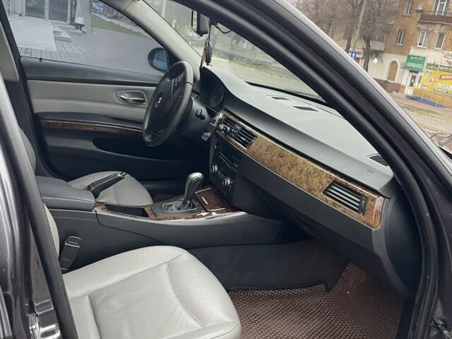 Серый БМВ 3 Серия, объемом двигателя 2 л и пробегом 308 тыс. км за 7700 $, фото 8 на Automoto.ua