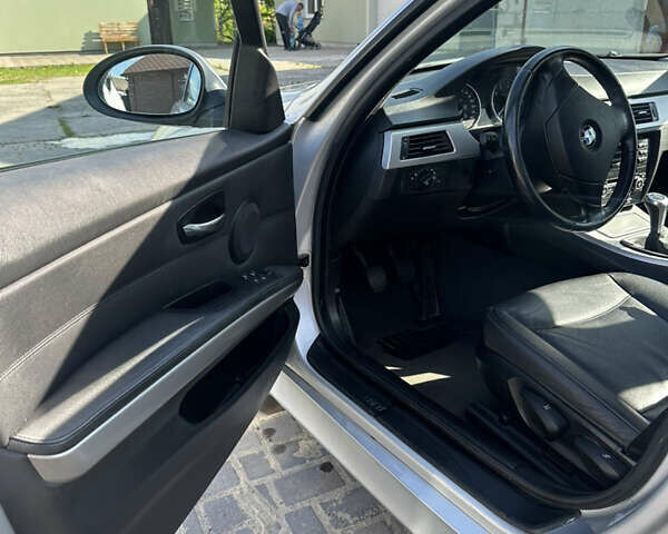 Сірий БМВ 3 Серія, об'ємом двигуна 2 л та пробігом 265 тис. км за 6700 $, фото 12 на Automoto.ua