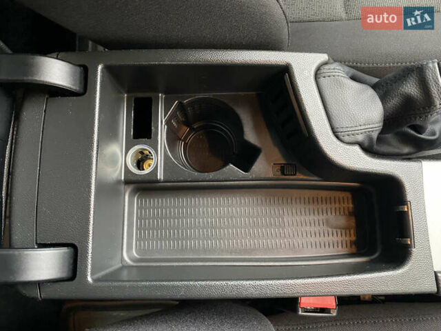 Серый БМВ 3 Серия, объемом двигателя 2 л и пробегом 217 тыс. км за 8500 $, фото 64 на Automoto.ua