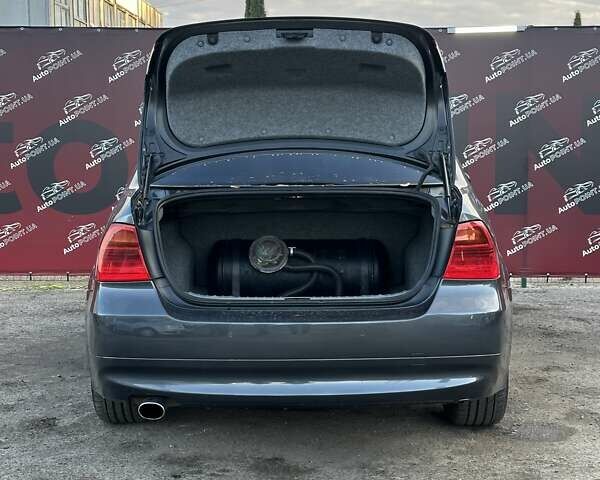 Серый БМВ 3 Серия, объемом двигателя 2 л и пробегом 251 тыс. км за 7300 $, фото 7 на Automoto.ua