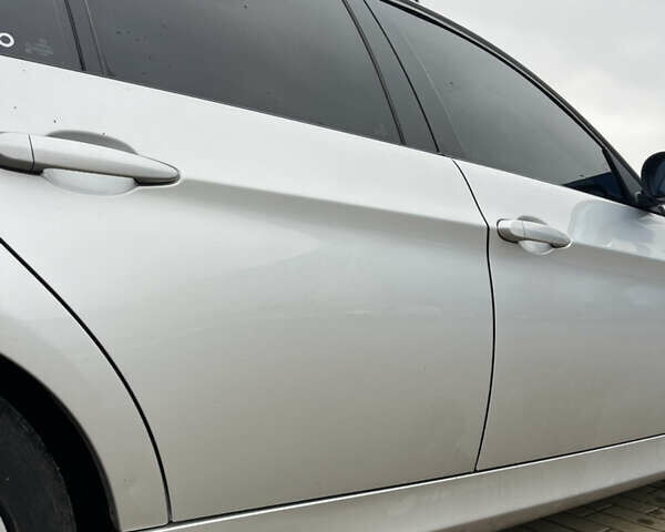 Серый БМВ 3 Серия, объемом двигателя 2 л и пробегом 280 тыс. км за 7200 $, фото 9 на Automoto.ua