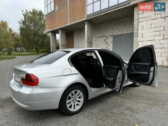 Серый БМВ 3 Серия, объемом двигателя 2 л и пробегом 303 тыс. км за 5500 $, фото 26 на Automoto.ua